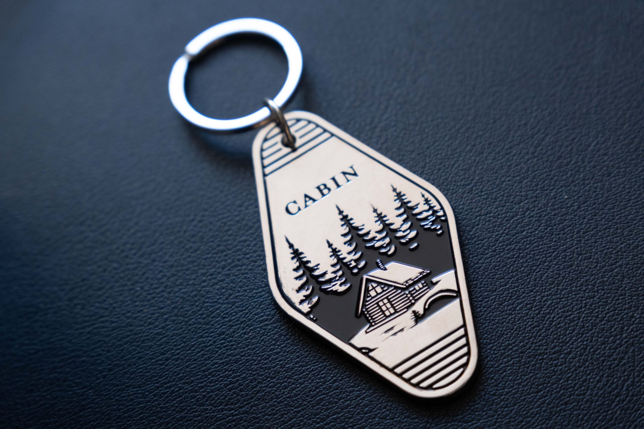 Vacation Home Keychain - Cabin - Image 6